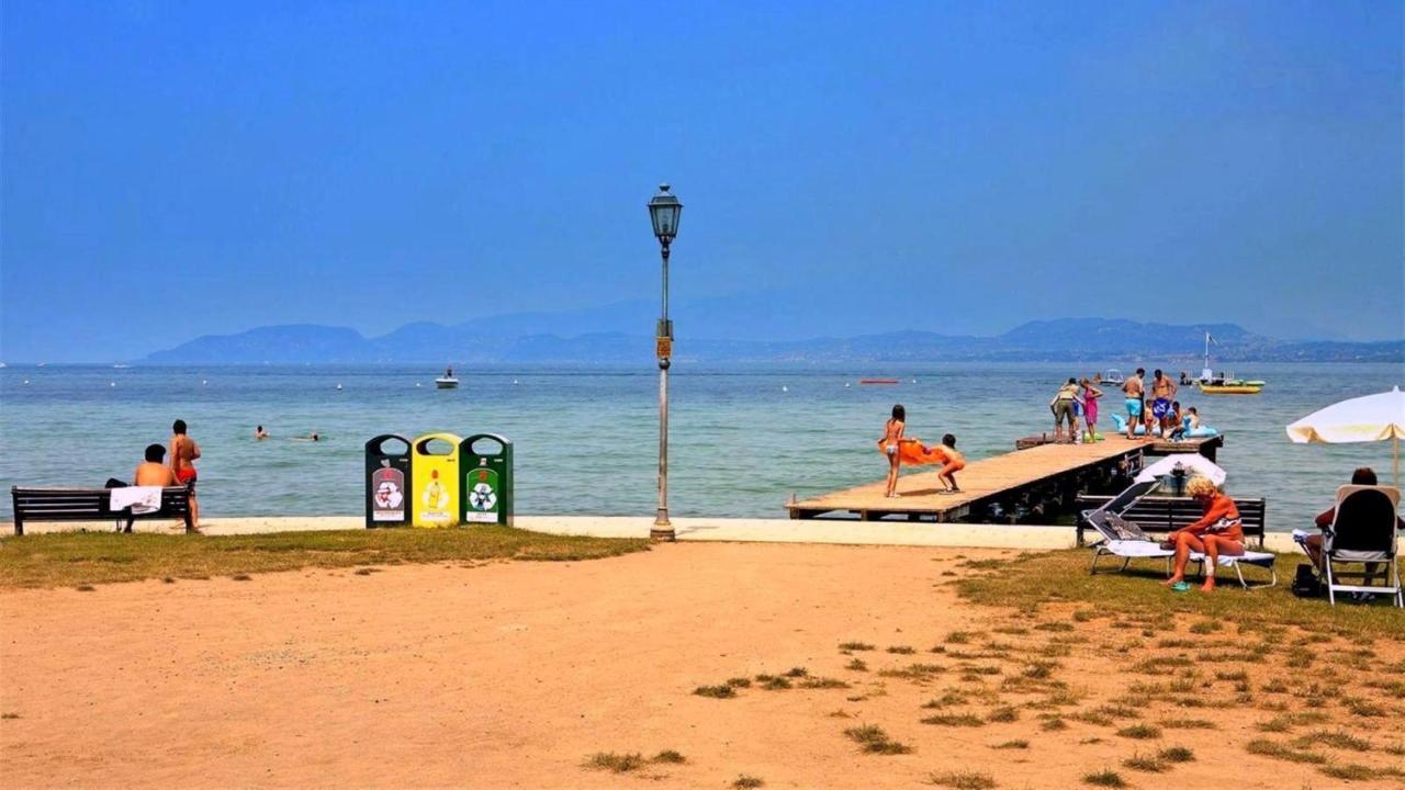 Appartamento Peschiera Peschiera del Garda Bagian luar foto