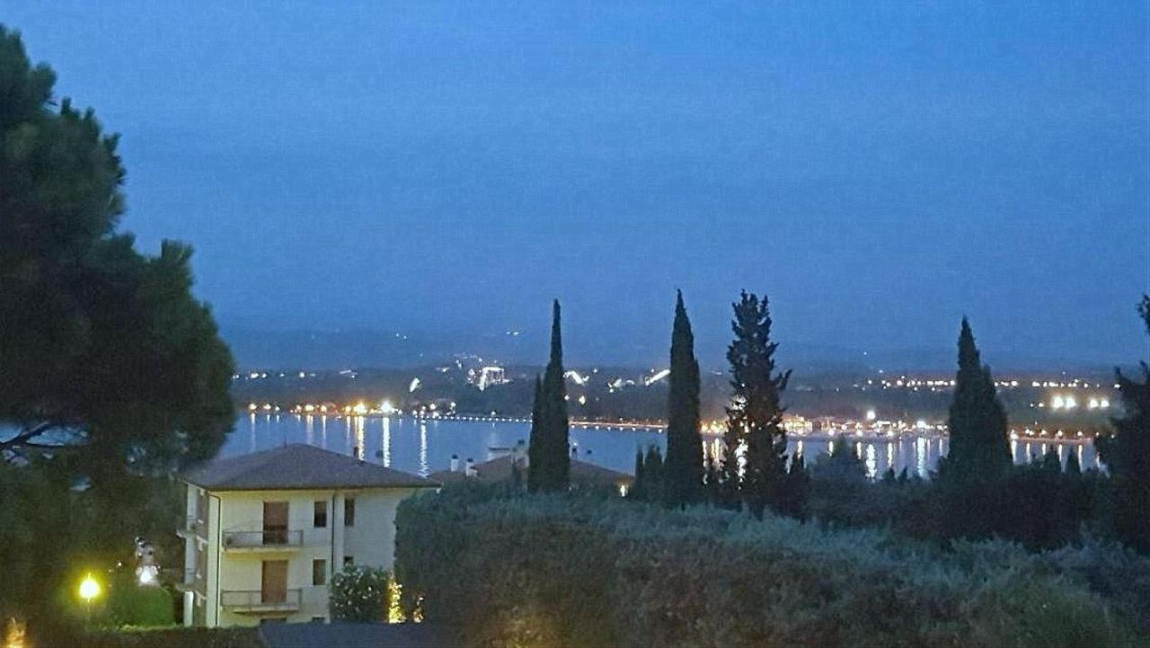 Appartamento Peschiera Peschiera del Garda Bagian luar foto